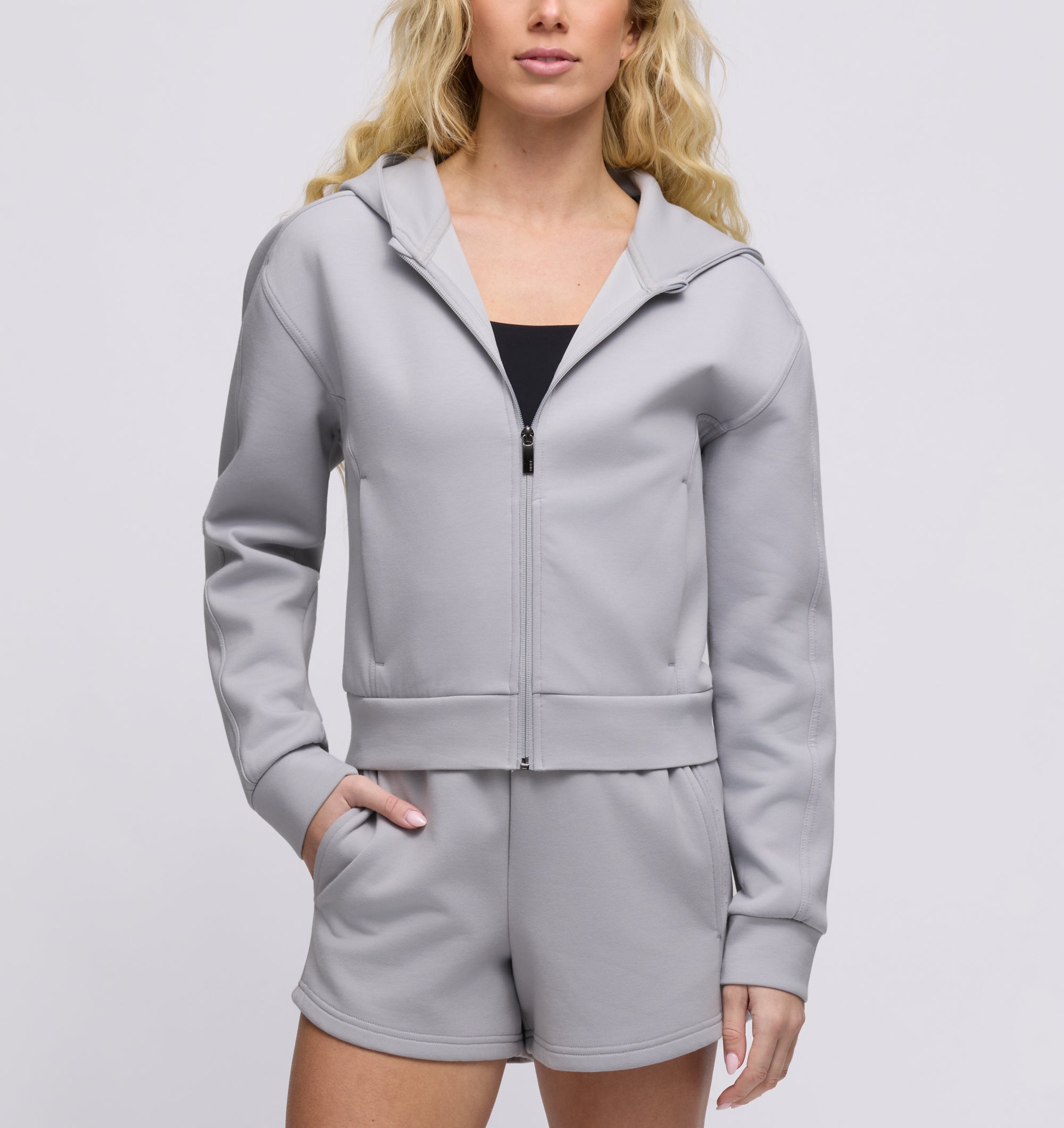 Essence Full-Zip Hoodie – UNRL