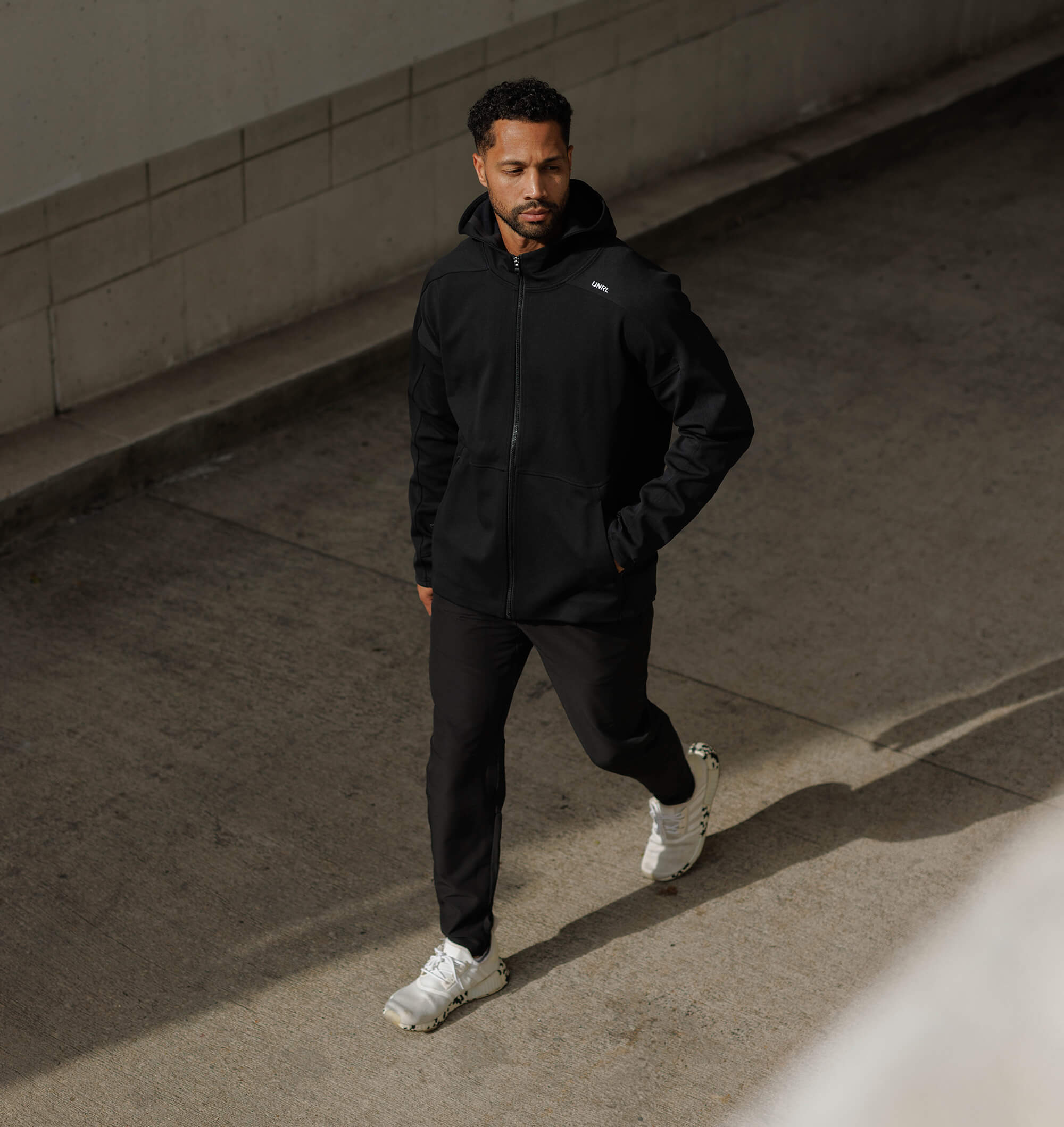 Model is 6'0" wearing size Large.
