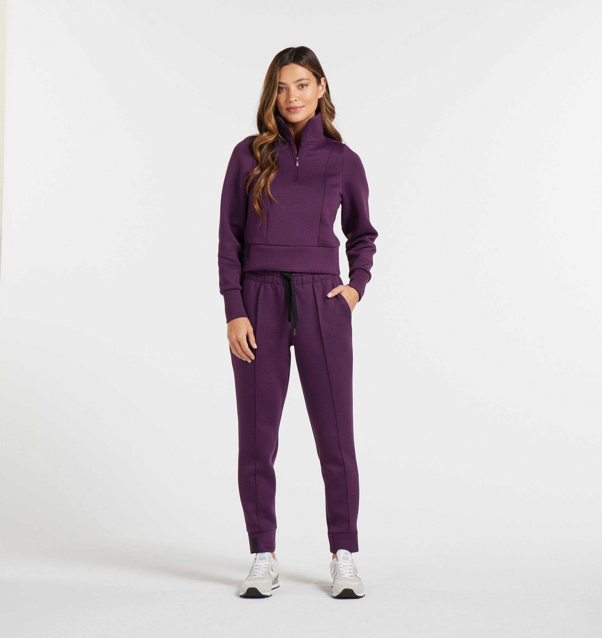 Model is 5'9", size 2 and is wearing size XS.