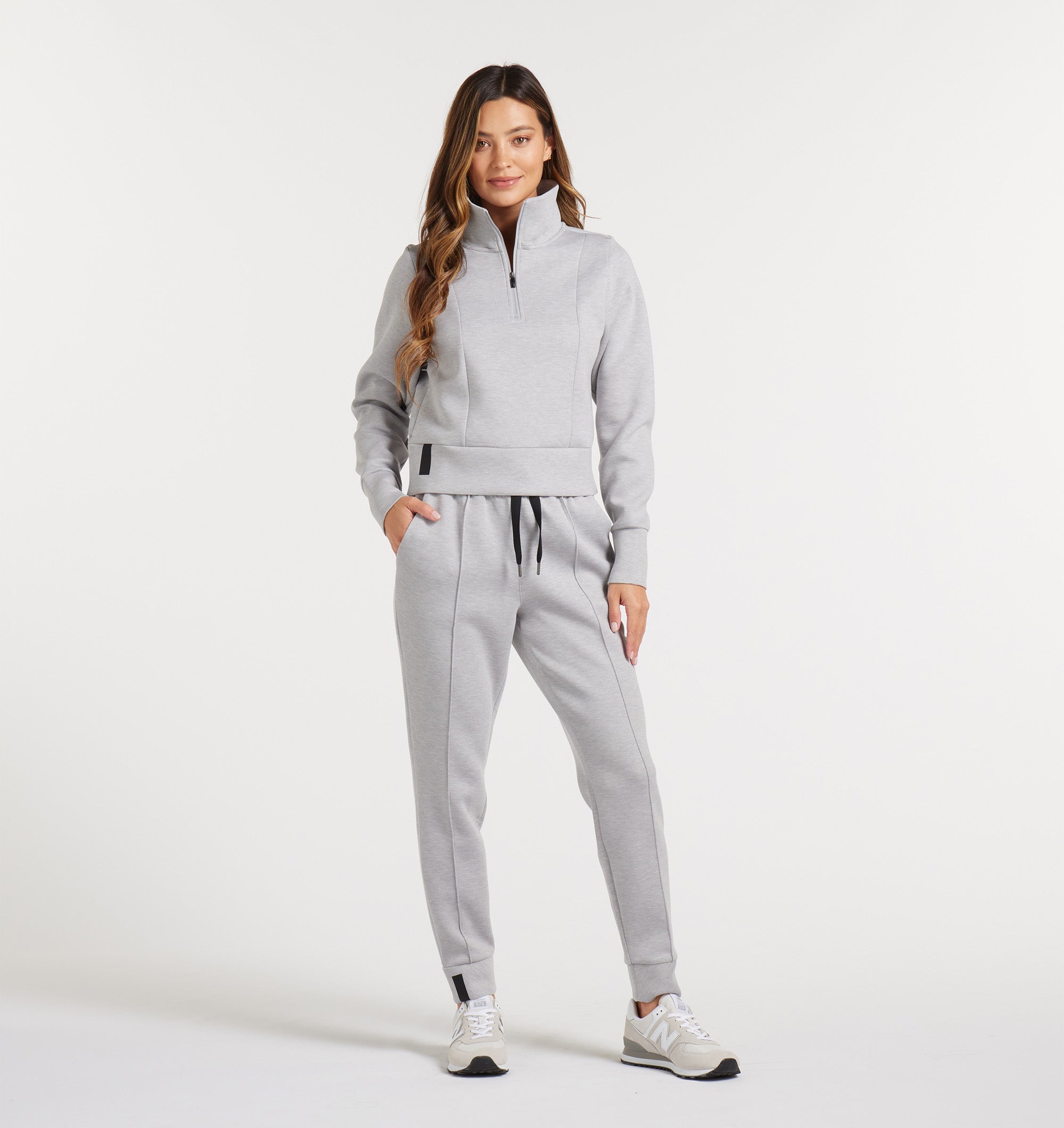 Model is 5'9", size 2 wearing size XS.
