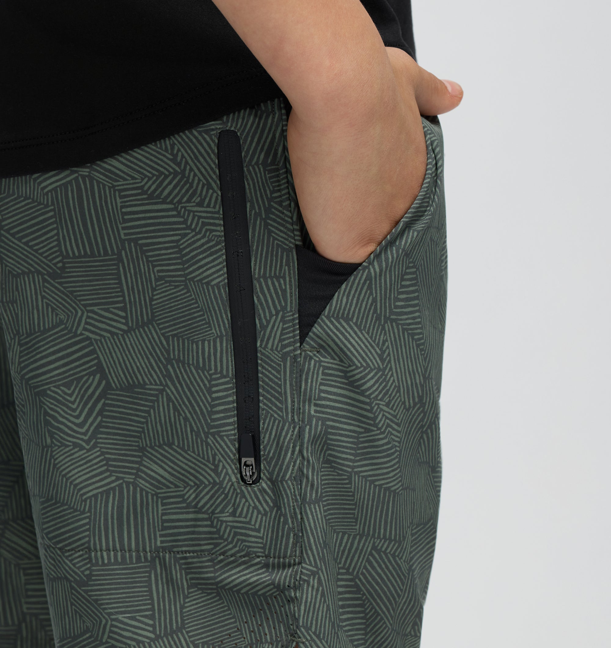 Youth Stride Short [7.5"]